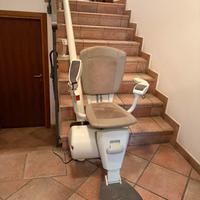 Montascale Thyssenkrupp Flow2A per scala curva