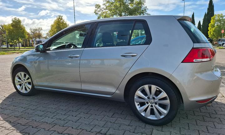 VOLKSWAGEN GOLF 06/2015 TDI CONFORTLINE BLUEMOTION