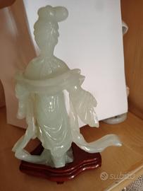 pregevole sculturina di giada