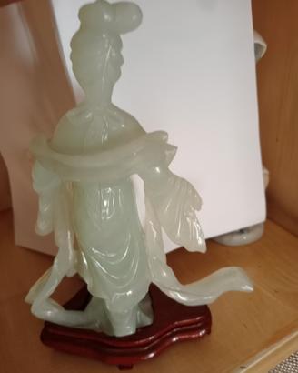 pregevole sculturina di giada