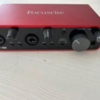 Focusrite Scarlett 2i2