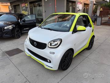 Smart ForTwo BRABUS 0.9 Turbo twinamic cabrio 109c