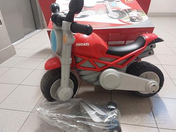 Chicco Ducati Monster cavalcabile