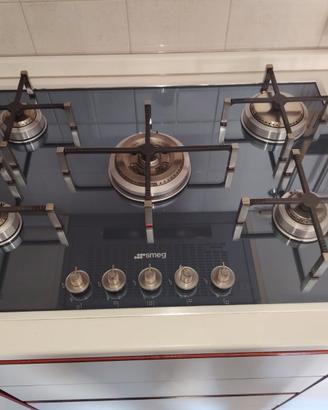 Fornello a gas. 5 fuochi smeg