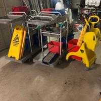 Carrelli per pulizie