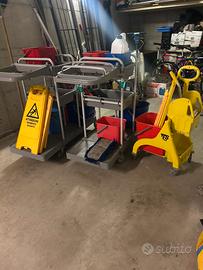 Carrelli per pulizie