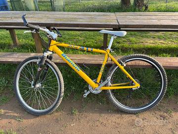 Bici Bianchi XC 311 colore giallo