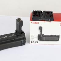 Canon battery grip BG E7