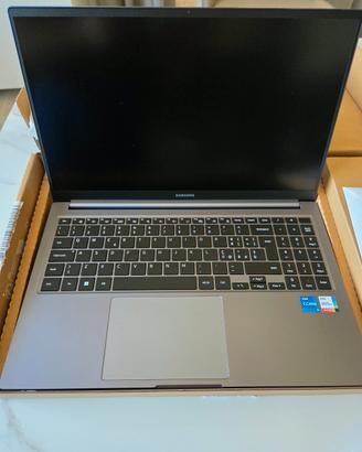 Samsung Galaxy Book4, Ram 16gb- ssd 512gb