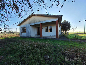 Vendita casa singola con terreno annesso