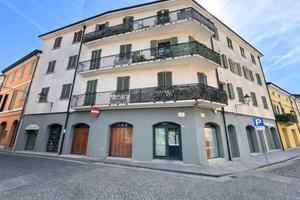Appartamento di 113 m² con 5 locali e box auto a S