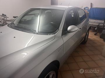 automobile privata alfa romeo