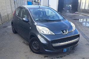 PEUGEOT 107- BENZINA - PER NEOPATENTATI