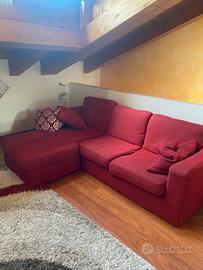 Divano Poltrone e Sofà rosso bordeaux con penisola