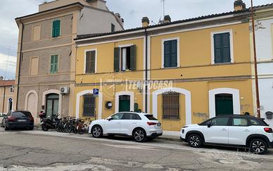 AMPIO TRILOCALE IN CENTRO STORICO!!!