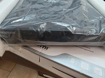 NVR POE Hikvision HWN-4104MH-4P(B) con HDD