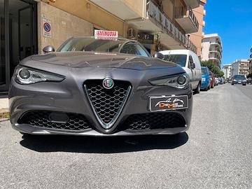 Alfa Romeo Giulia 2.2 Turbodiesel 160 CV AT8 Busin