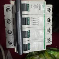 INTERRUTTORE MAGNETOTERMICO C60N