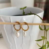 Orecchini cerchietto con perla