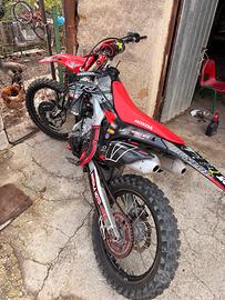 Honda crf 250 2016 red moto