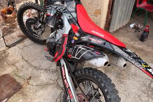 Honda crf 250 2016 red moto