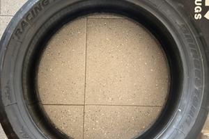 Gomme slick bridgestone