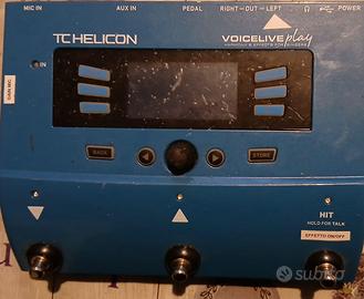 Pedale a effetti e armonie vocali