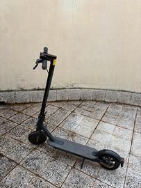 Monopattino Xiaomi essential