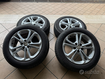 Treno gomme invernali con cerchi