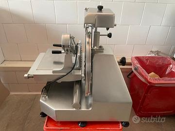 Affettatrice nuova