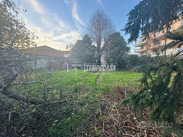 Terreno residenziale a Carate Brianza