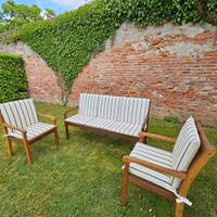 Set panchina e sedie in legno da giardino