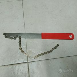 Chiave a frusta per pignoni