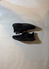 Scarpe Running Under Armour Total Black 