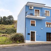 Ampia Indipendente in contesto tranquillo