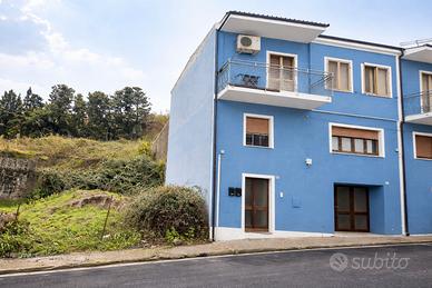 Ampia Indipendente in contesto tranquillo