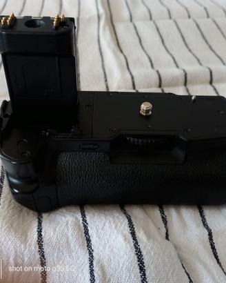 Battery grip x Canon