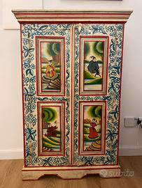 Credenza coloniale in legno dipinto a mano