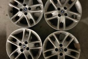 Cerchi lega Fiat Punto Sporting 6Jx15 H2 37