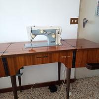 Macchina da cucire Necchi