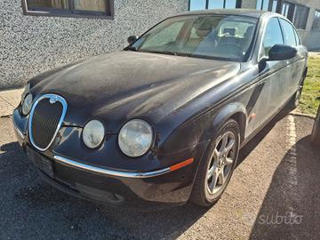 Jaguar S-type anno 2004 ricambi usati