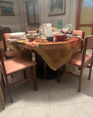 Tavolo allungabile con 6 sedie