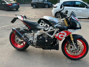 Aprilia Tuono V4