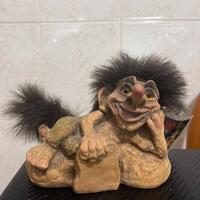 Nyform troll