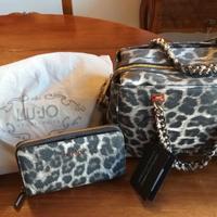 BORSA BAULETTO E PORTAFOGLIO LIU JO