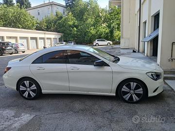  MERCEDES  CLA 200 4MATIC