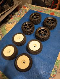 Ruote gomme traxxas e Revo - truggy