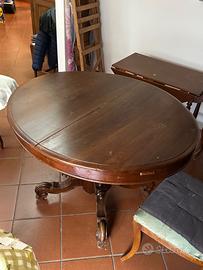 Tavolo in legno ovale (allungabile)