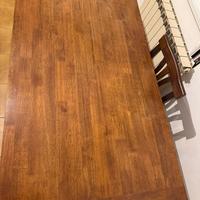 Tavolo rettangolare in legno e 6 sedie