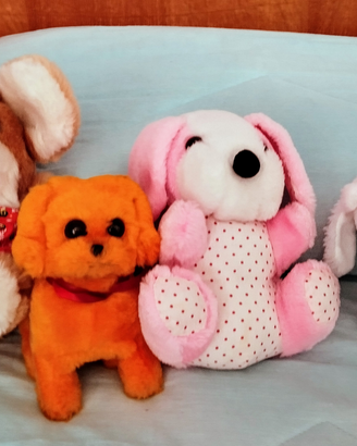 Cagnolini di peluche